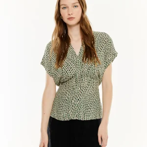 Camisa estampada con frunce en el pecho